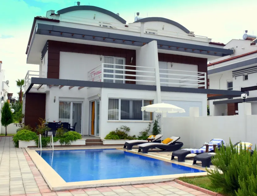 Tala Villa 6 - Image 1
