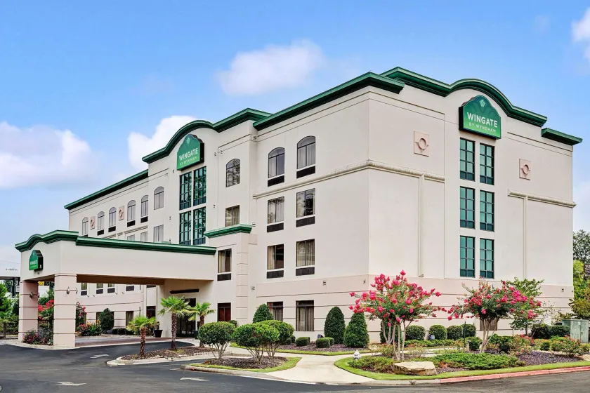Wingate by Wyndham Atlanta Fairburn - Image 1