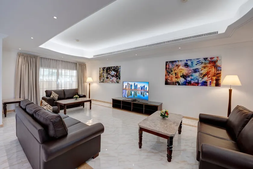 J5 Holiday Homes Mirdif - Image 1