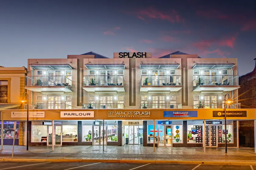 Semaphore Splash Apartments - Image 1