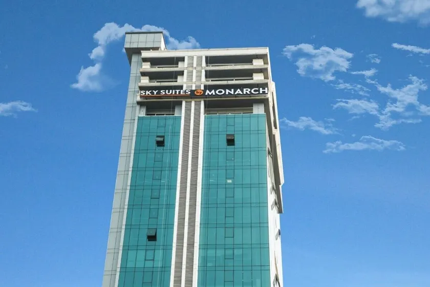 Sky suites by Monarch - Image 1