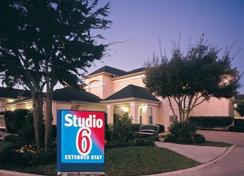 Studio 6-Dallas, TX - Garland - Northeast - Image 1