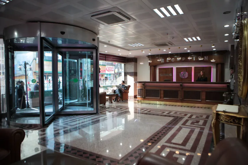 Gumus Palace Hotel - Interior entrance
