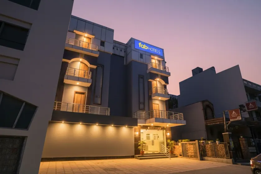 FabHotel Royal Touch - Patel Nagar - Image 1