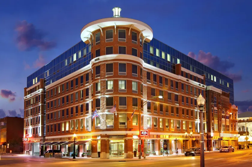 Hampton Inn & Suites Columbus-Downtown - Image 1