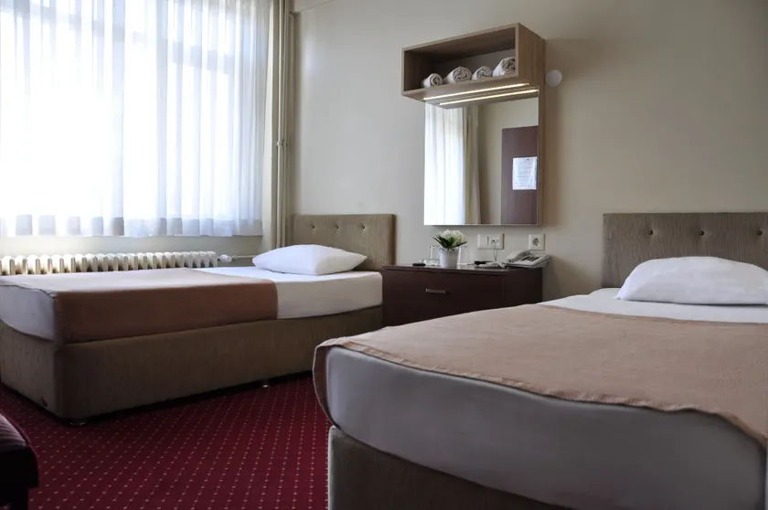 Otel Sinal - Image 1