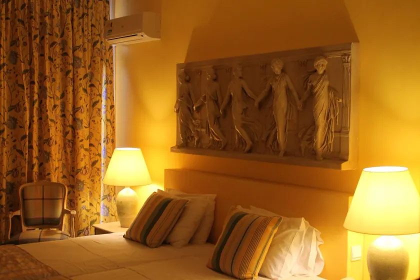 The Caravel Hotel - Image 1