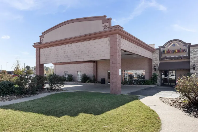 Quality Inn & Suites Paragould - Image 1