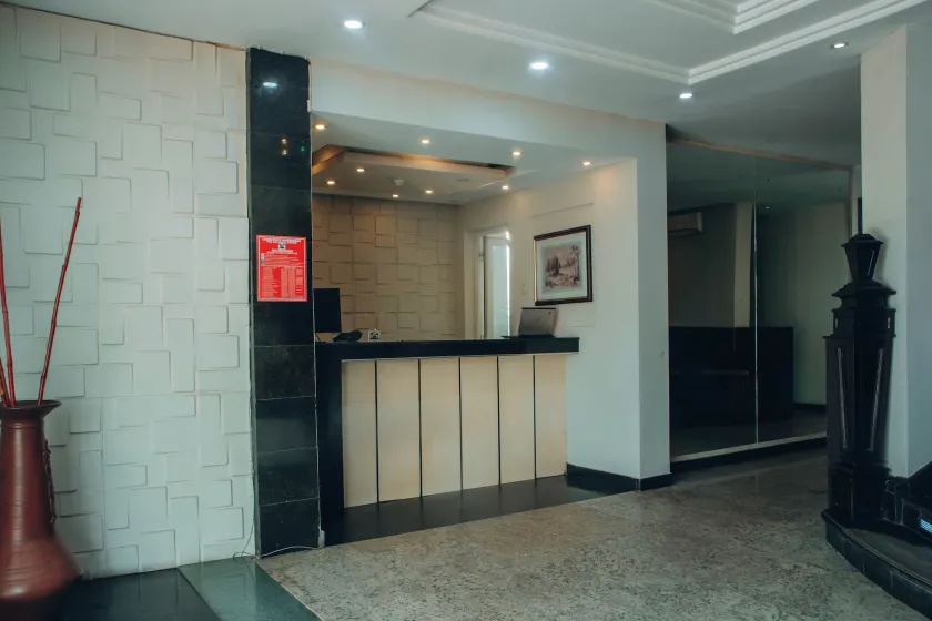 Oakspring Hotel & Luxury Suites - Image 1