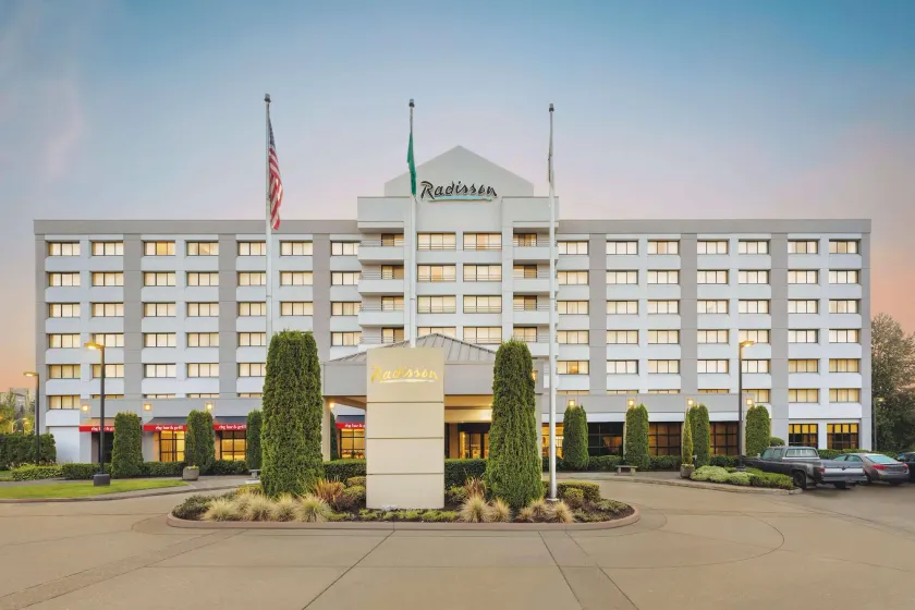 Radisson Hotel Seattle Airport - Image 1