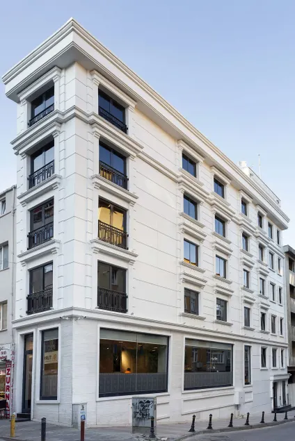 Güner Business Hotel - Image 1