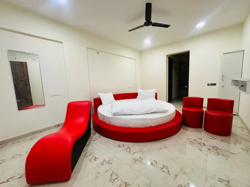 Hotel Wow Inn  - Image 1