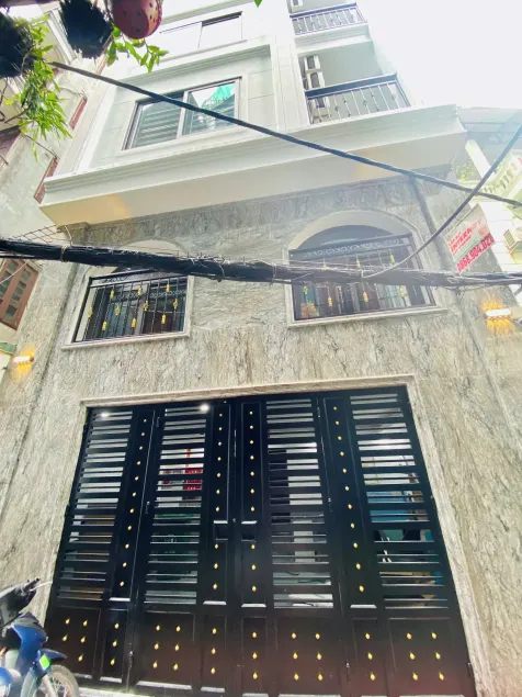 25 House 298 Ngoc Lam - Long Bien bridge - Image 1