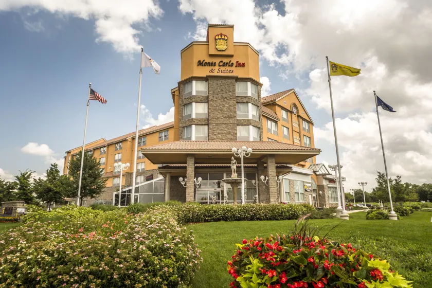 Monte Carlo Inn & Suites Downtown Markham - Image 1