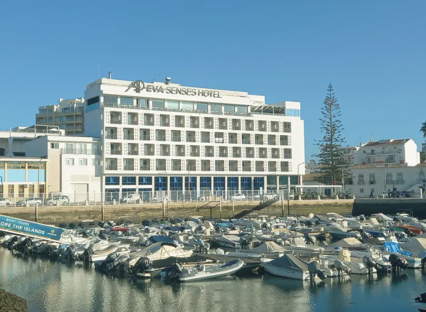 Eva Hotel Faro - Image 1