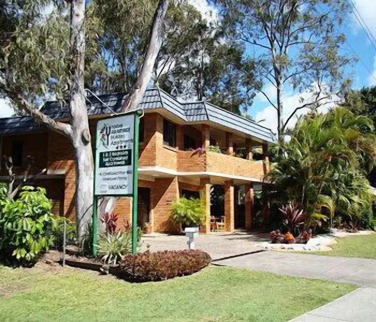 Noosa Yallambee Holiday Apartments - Image 1