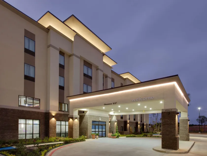 Hampton Inn & Suites Tyler-South - Image 1