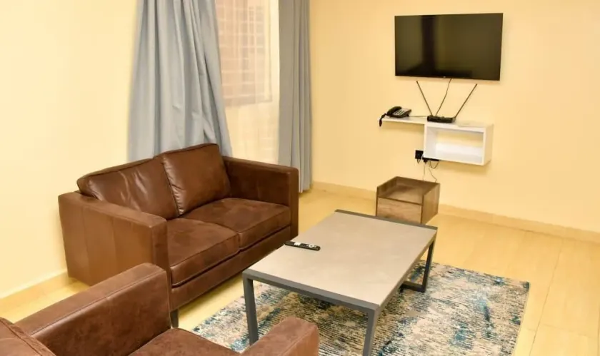 Kolel Hotel and Suites - Image 1