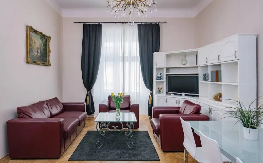 Rembrandt Aparthotel - Image 1