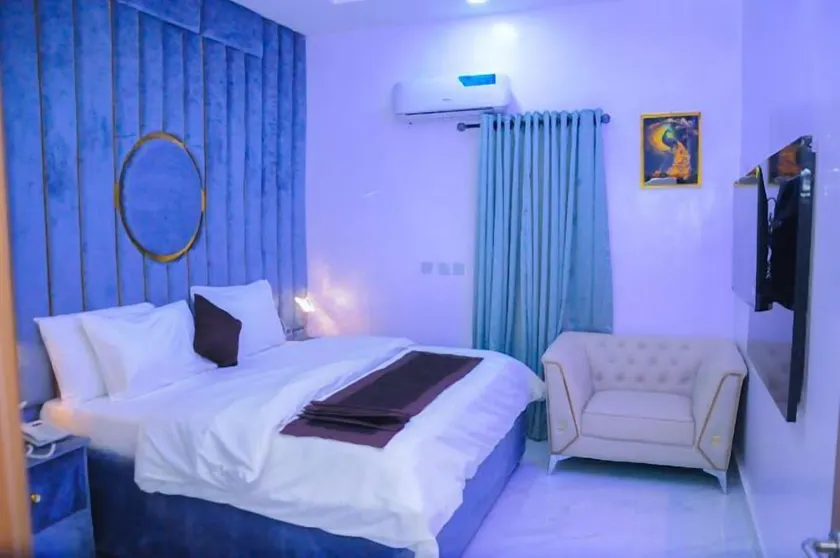 V City Lodge Hotel and Suites - Room