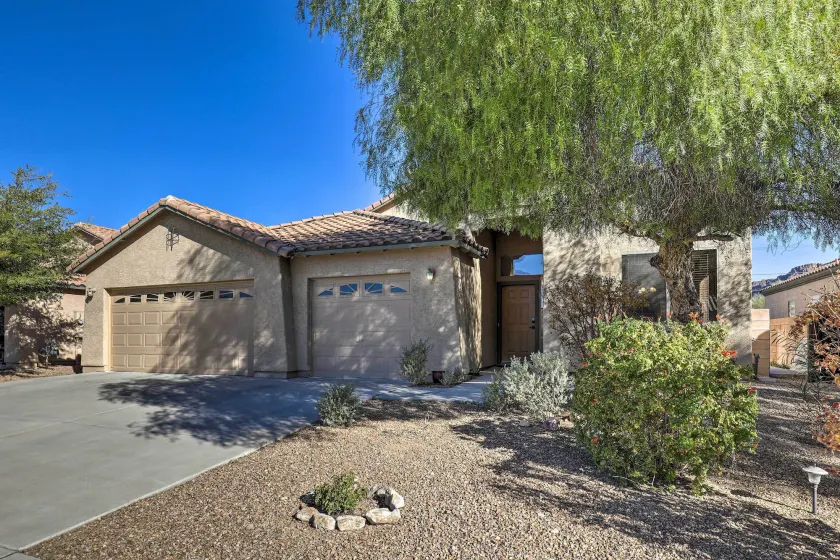 Pet-Friendly Tucson Home w/ Patio & Mountain Views - Image 1
