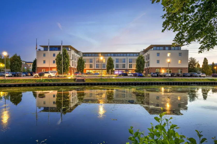 Best Western Plus Hotel Papenburg - Image 1
