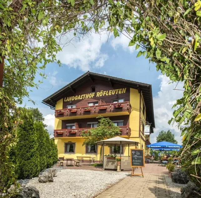 Landhotel Röfleuten - Image 1