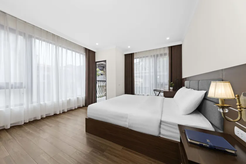 Newsky Luxury Hotel & Apartment - Image 1