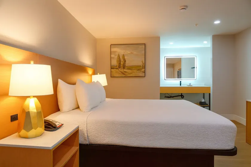 Highland Inn - San Bernardino - Image 1