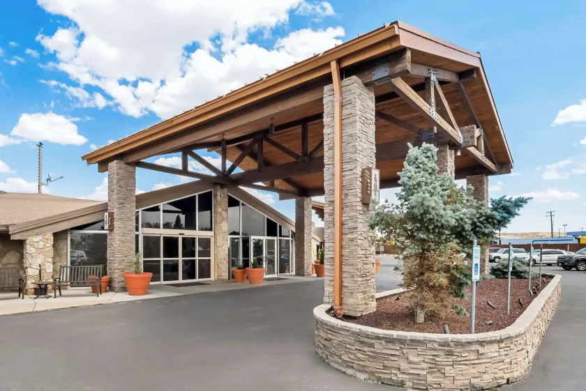 Best Western Outlaw Inn - Image 1