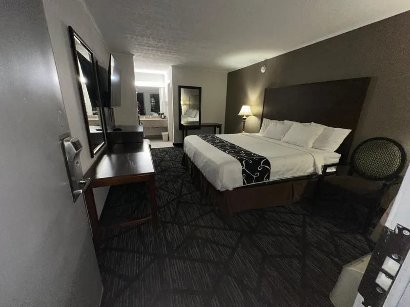 New Travel Inn - Image 1