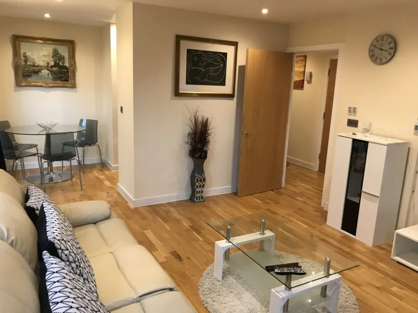 Chelmsford Service Apartment - Image 1