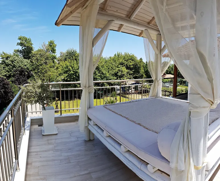 Efrosini Hotel Apartments & Studios - Image 1