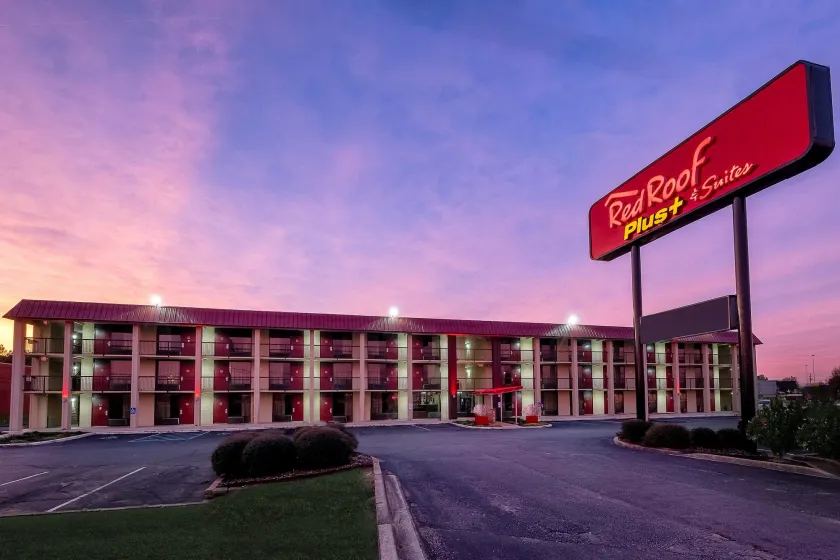 Red Roof Inn PLUS+ Huntsville – Madison - Image 1