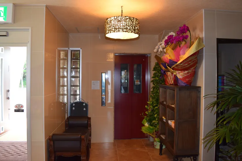 Wisteria Condominium Resort - Entrée intérieure