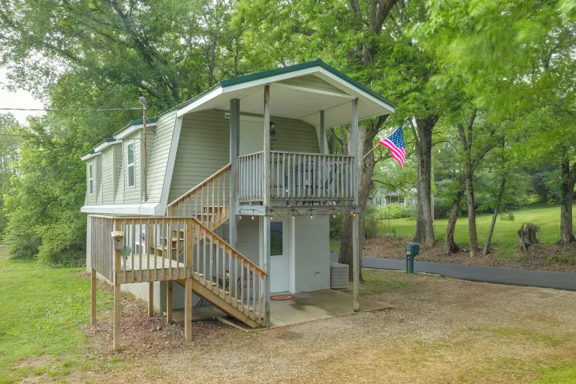 5 Mi to Columbia: Pet-friendly Culleoka Home - Image 1