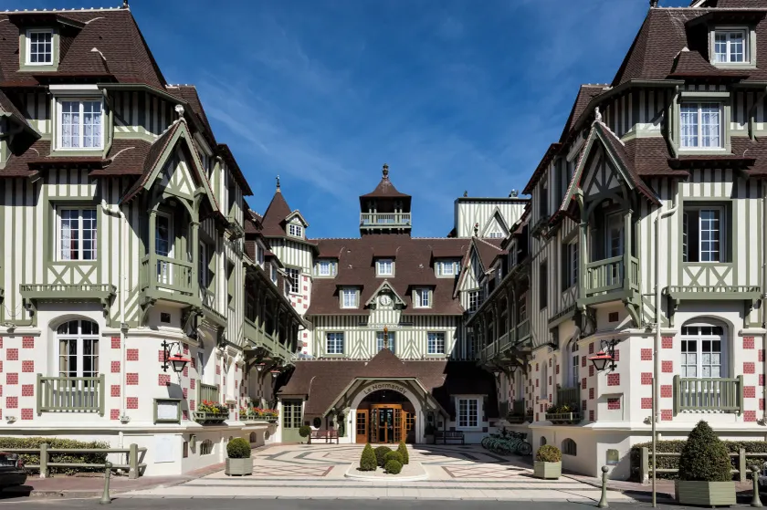 Hôtel Barrière Le Normandy - Image 1