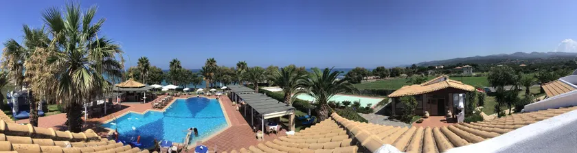 OASIS HOTEL KYPARISSIA - Image 1
