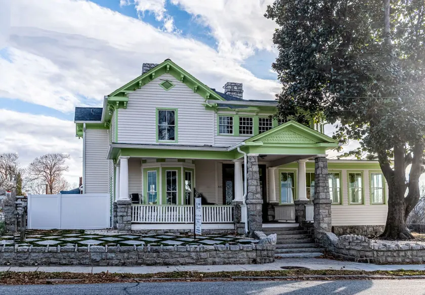 The Historic Magnolia House - Image 1