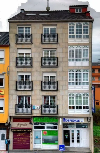 Pensión Residencia Miñones - Image 1
