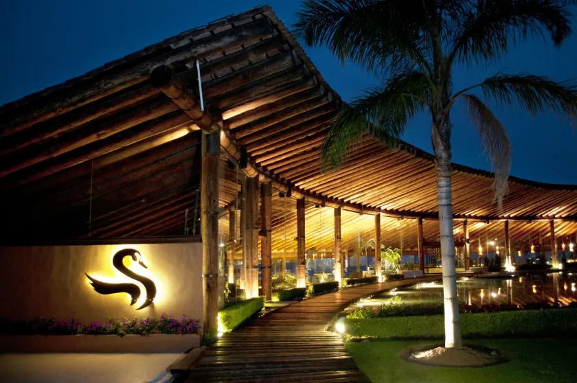 El Santuario Resort & Spa - Image 1