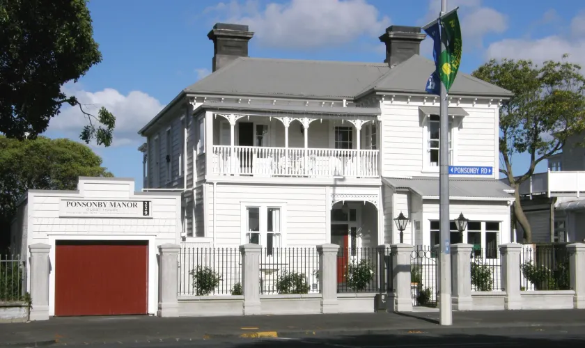 Ponsonby Manor - Image 1