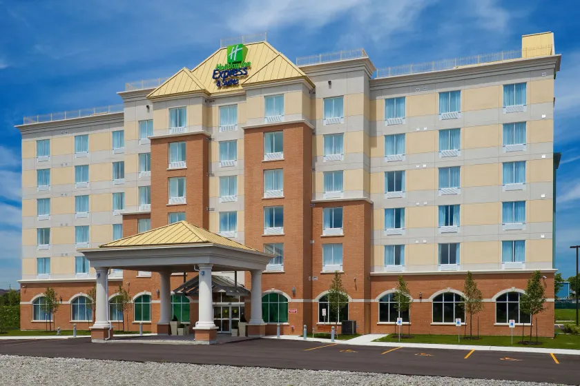 Holiday Inn Express Hotel & Suites Clarington - Bowmanville by IHG - Image 1