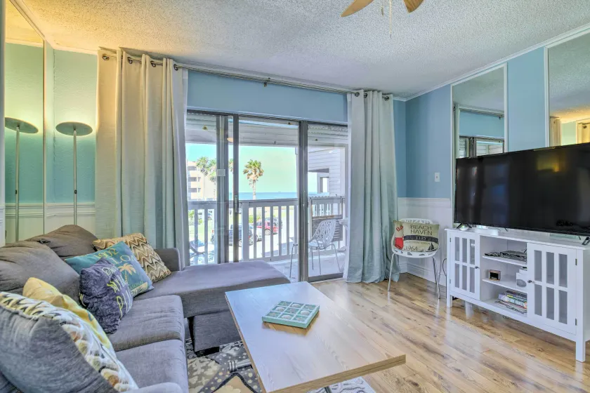 Beachside Corpus Christi Condo w/ Amenities! - Image 1
