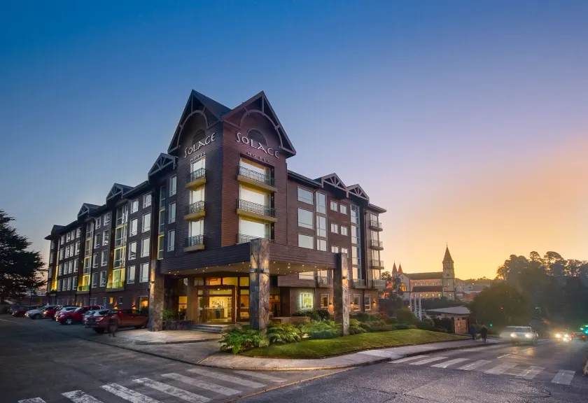 Solace Hotel Puerto Varas - Image 1