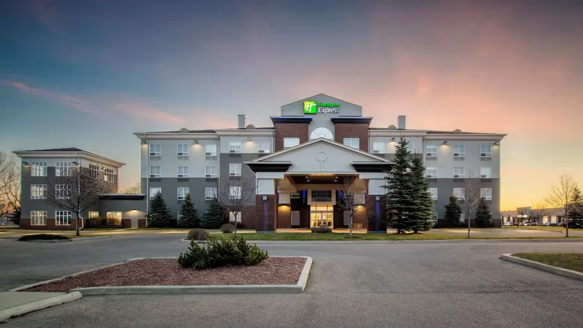 Holiday Inn Express Airdrie by IHG - Image 1