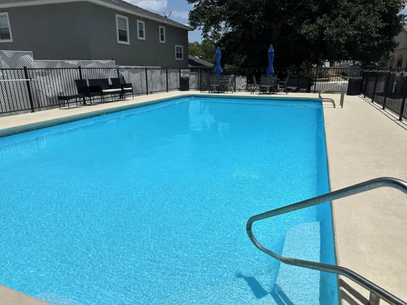 Econo Lodge Fredericksburg - Image 1