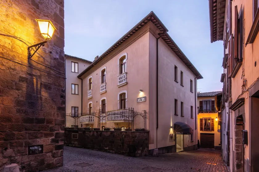 Hotel Duomo - Etruria Collection - Image 1