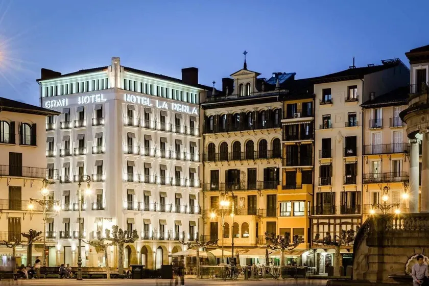 Gran Hotel La Perla - Image 1
