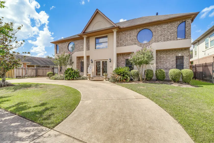 Elegant Houston Home w/ Gazebo & Game Room! - Image 1